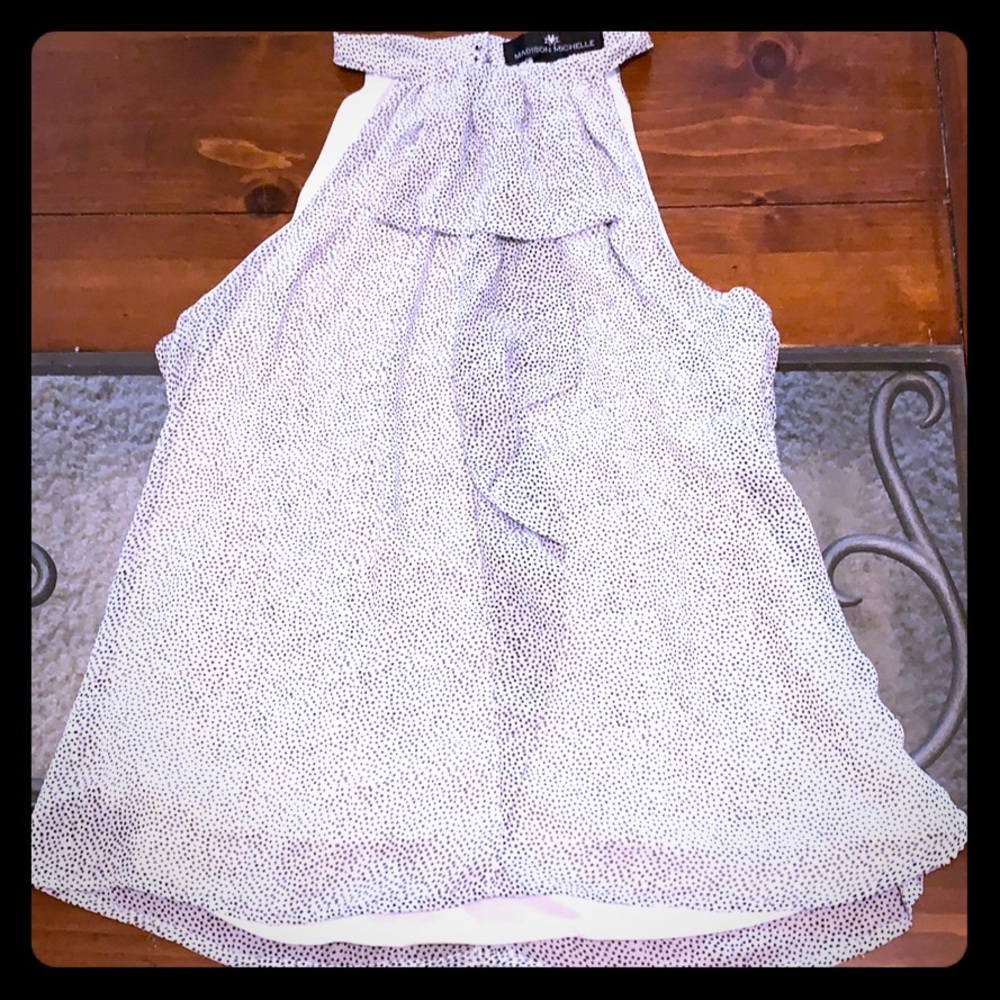 Black/white polka dot sleeveless blouse w/ruffle